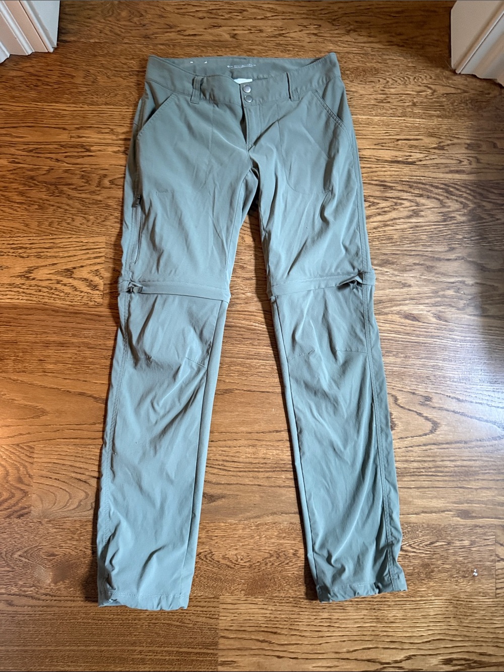 Women’s Convertible Outdoor Pants in Light Olive
